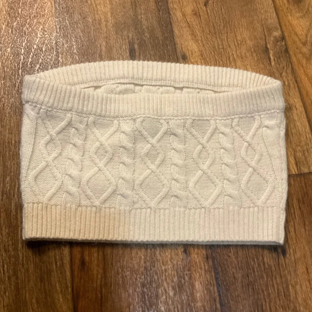 Lulu's Sweater Halter‎ Top Size Small Cream Knit Womens